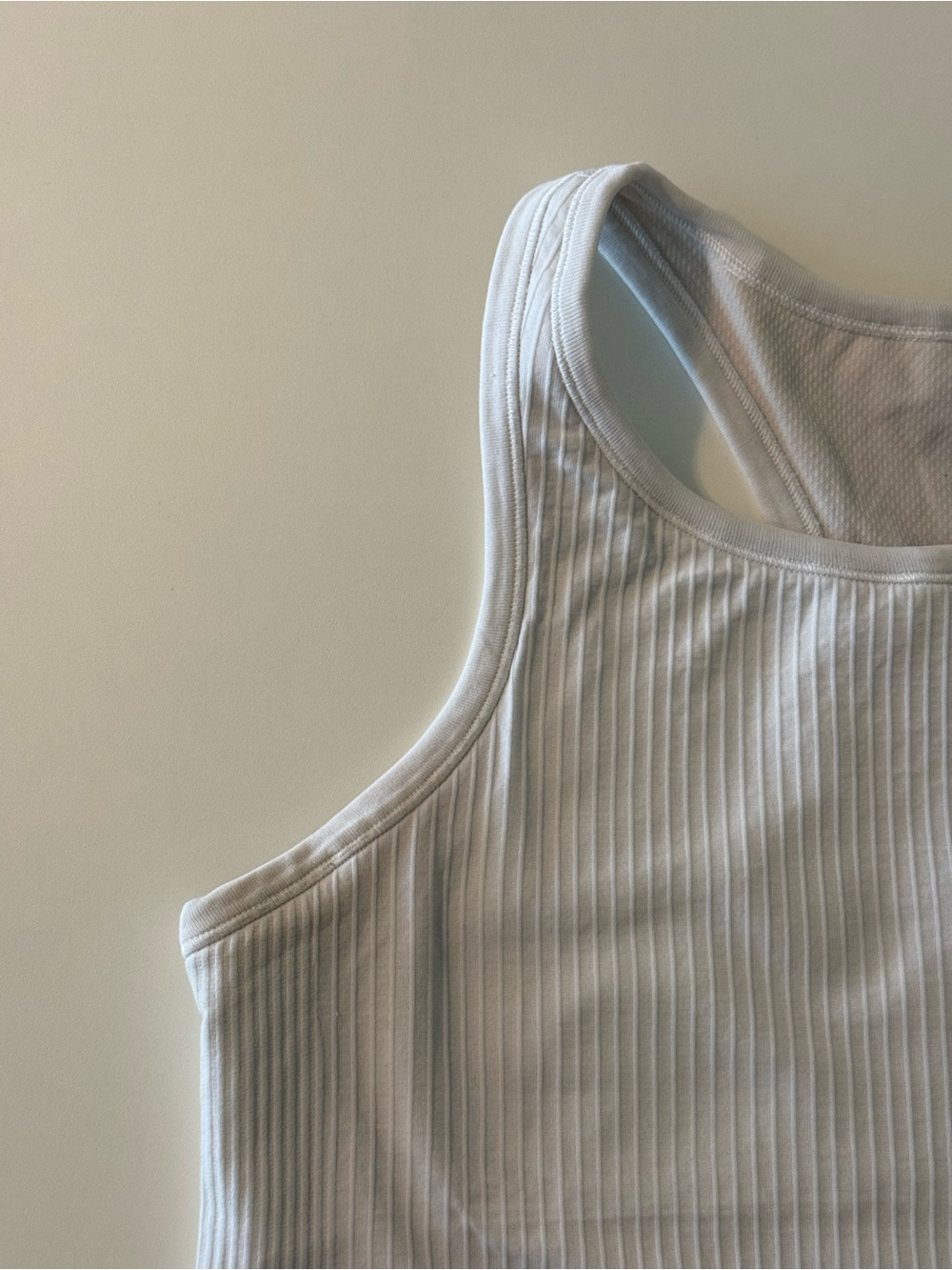 Lululemon Ribbed White Racerback Crop Tank Top - Picture 2 of 8